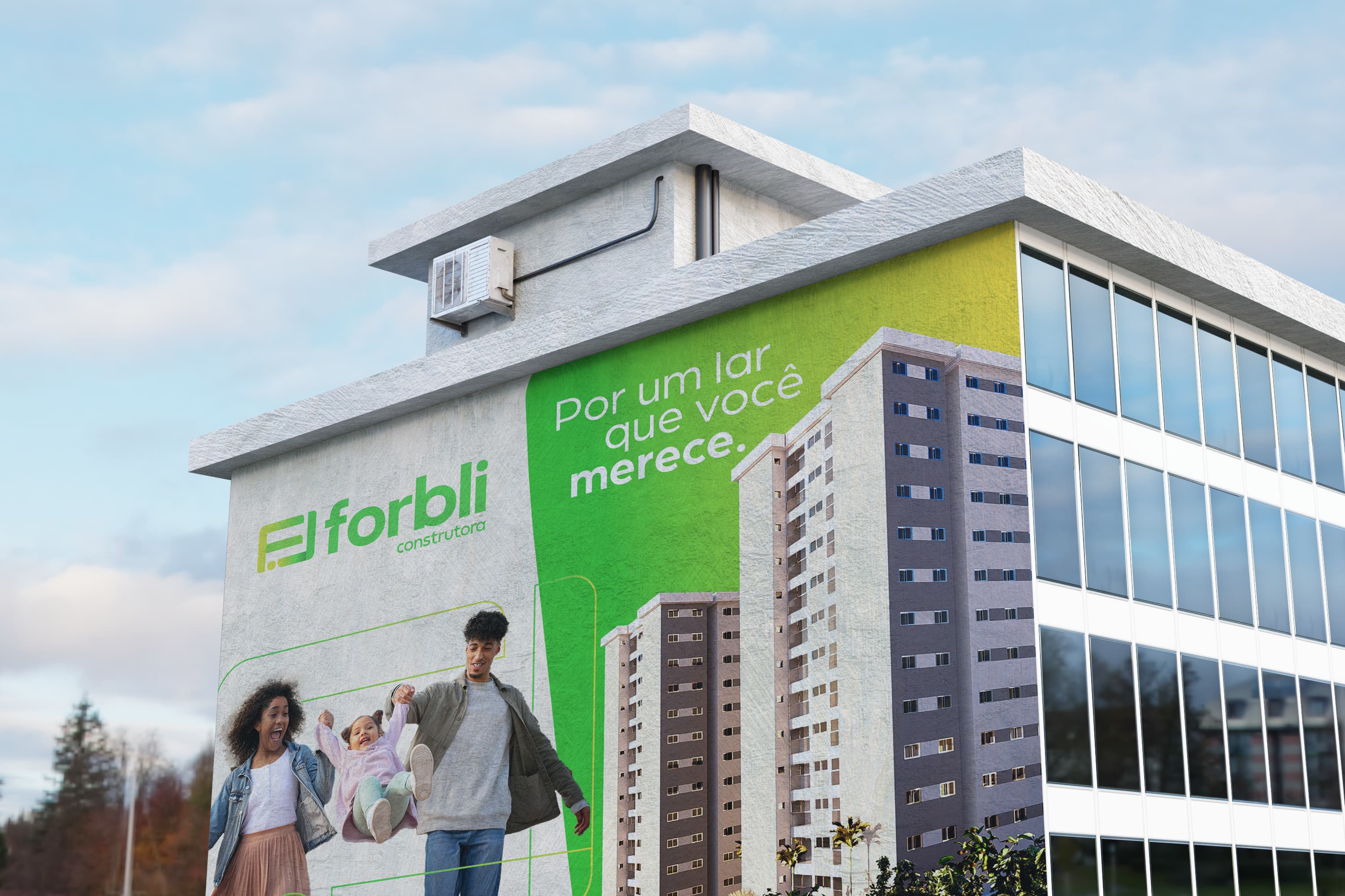 Prédio Forbli com pessoas caminhando